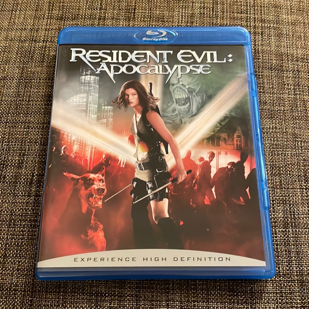 🔥 5/$20 - Resident Evil Apolcalyspe Blu Ray